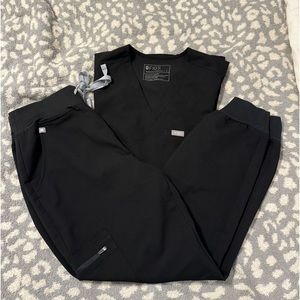 Women’s figs jogger set